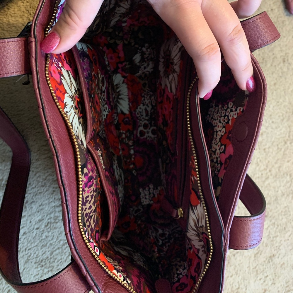 Vera Bradley “Avery Tote” - Picture 3 of 7